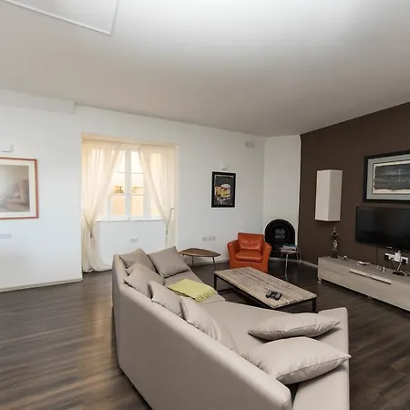 Consiglia Apartment *